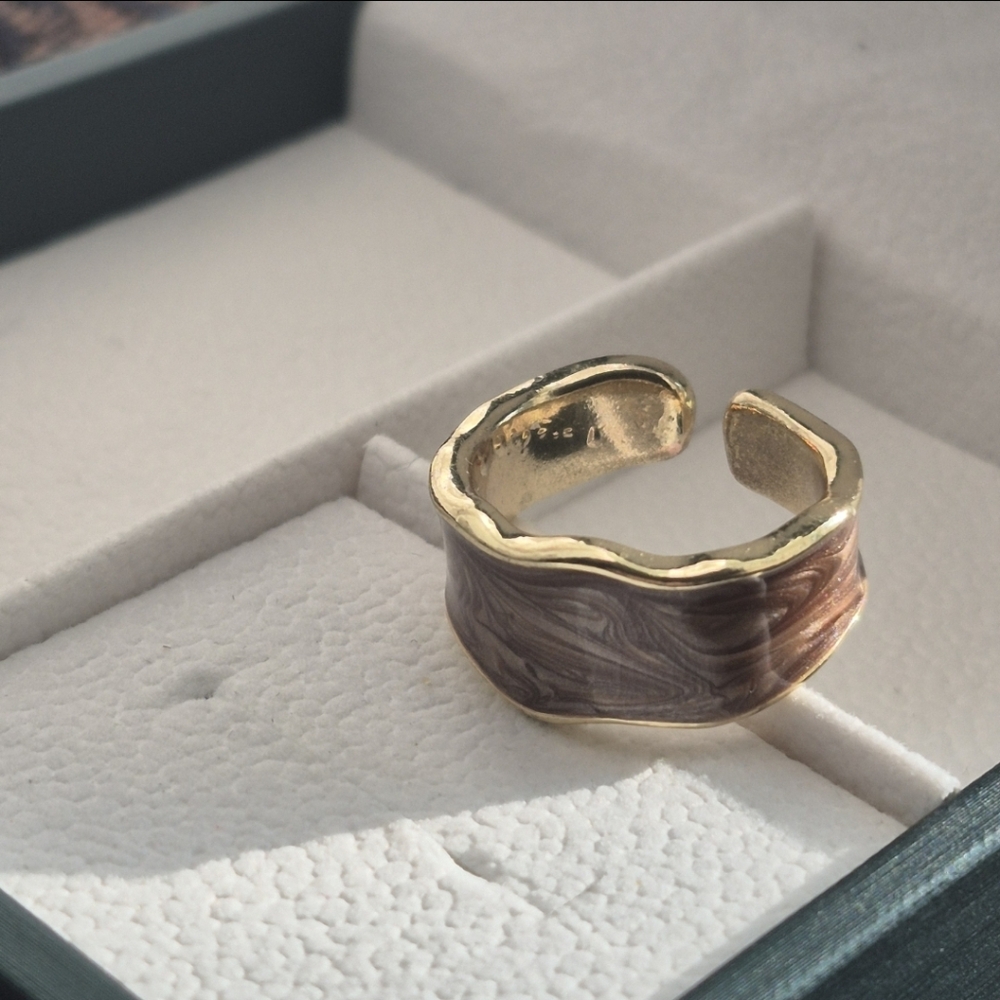 Chocolate Brown Enamel Gold Ring - Picture 3 of 5